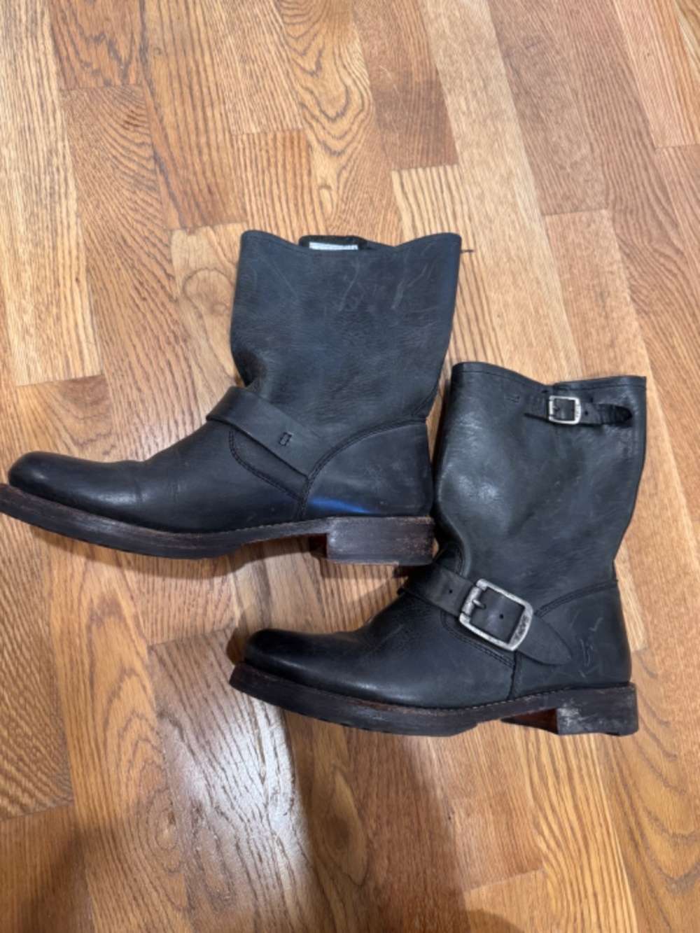 FRYE VERONICA BLACK LEATHER BUCKLE BIKER BOOTS SIZE 7B - Picture 9 of 13